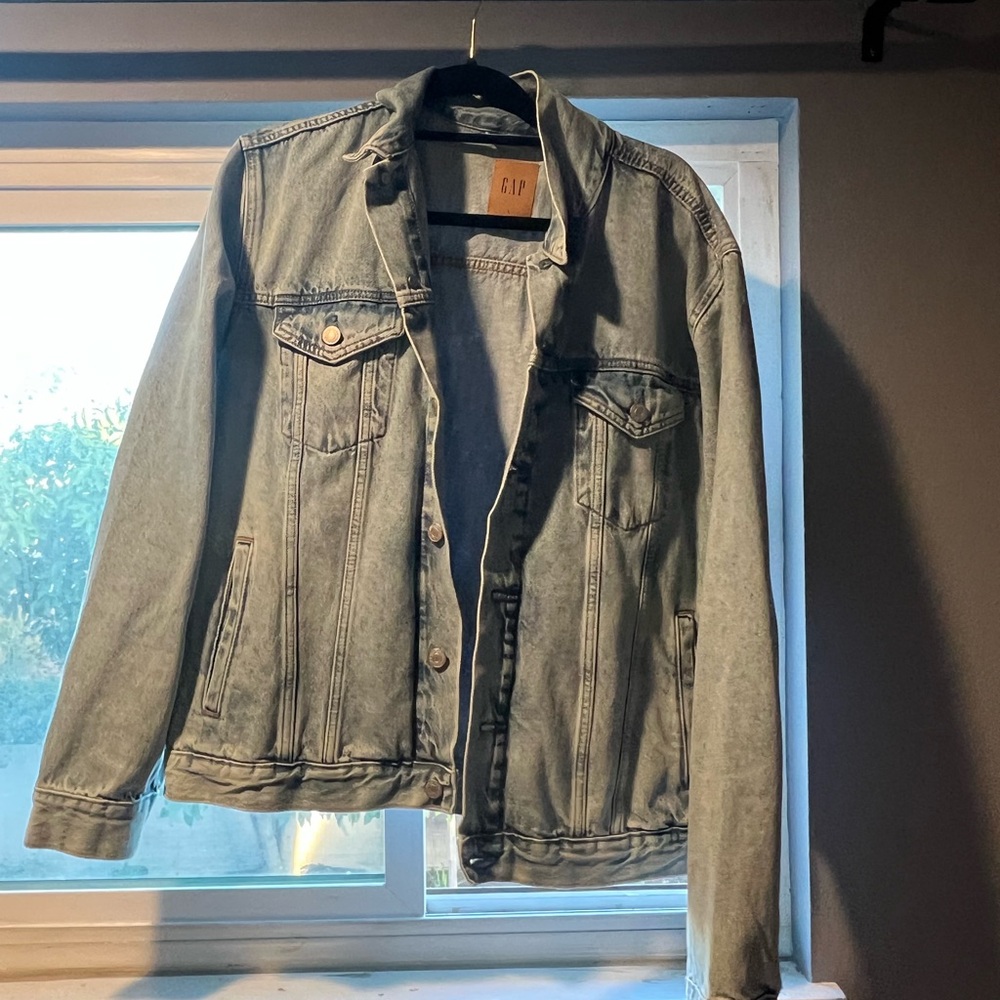 Gap icon denim jacket Sz large light blue